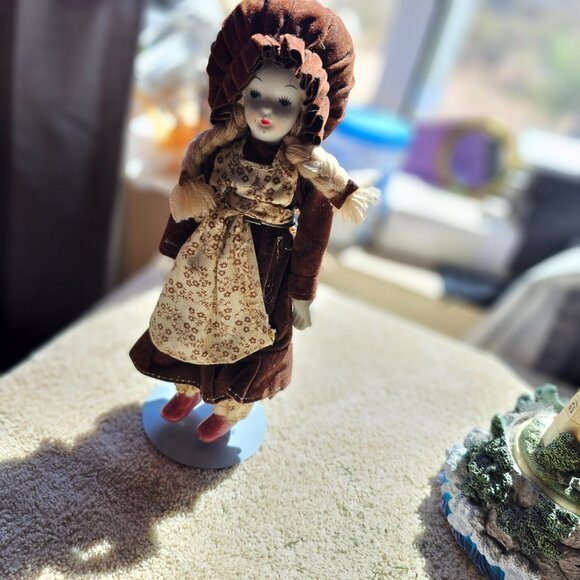 Vintage Porcelain face doll - Picture 3 of 5